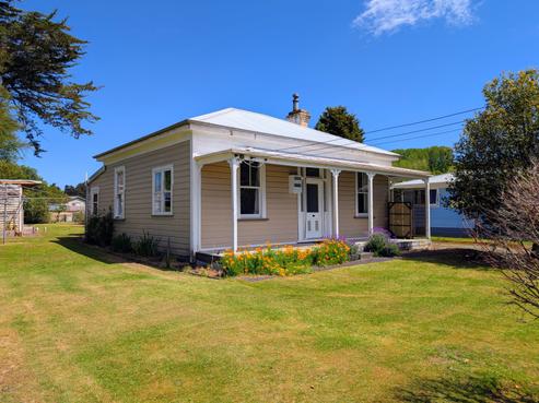 25 Takapuna Road, Kakahi