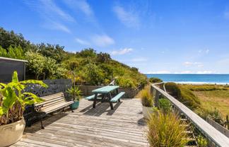 563 Pukehina Parade, Pukehina