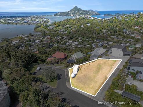 8 Hinemoa Terrace, Tairua