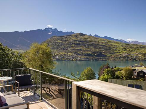 15 Woodbury Rise, Queenstown Central