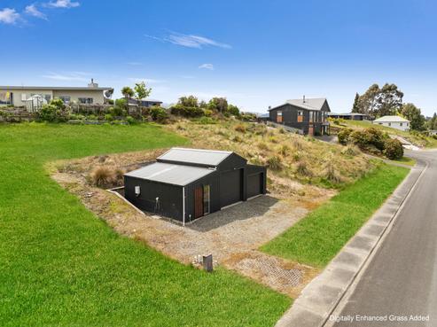 13 Muriwai Drive, Manapouri
