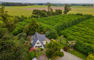 120 Summerleaze Road, Hadlow