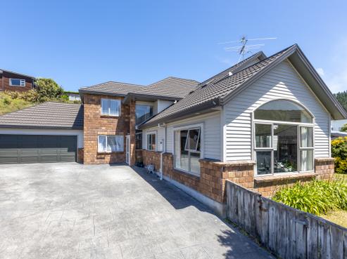 10 Halewood Grove, Churton Park