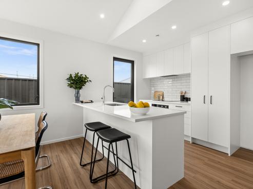 6 Tutira Place, Poraiti