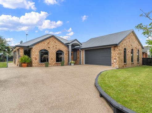 110 Ayrshire Drive, Grandview Heights
