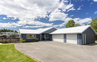 326 Homestead Road, Weston