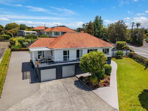 1 Grand View Road, Kamo