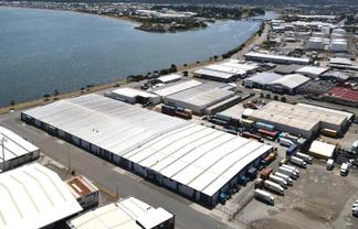 Warehouse & office with harbour outlook