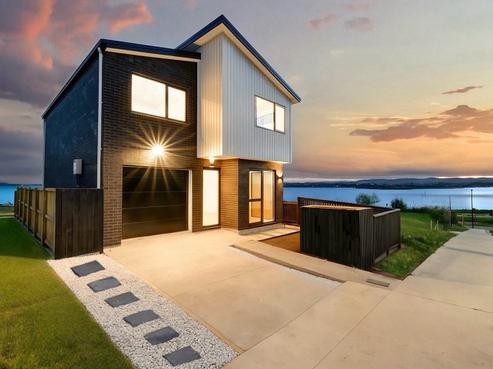 82 Picnic Point Road, Hobsonville