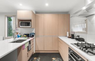 1/372 Worcester Street, Linwood