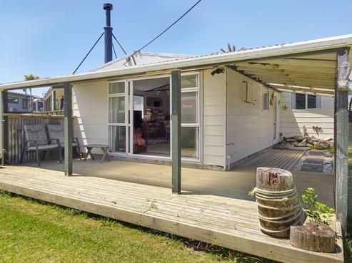 29 Ruanui Street, Himatangi Beach