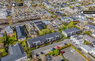 1/142 Leinster Road, Merivale