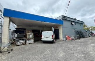 Practical Warehouse on Great North Road | 430m2