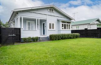 3 Bernard Street, Avenues