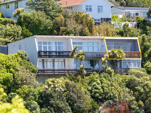 1/17 Wrights Hill Road, Karori