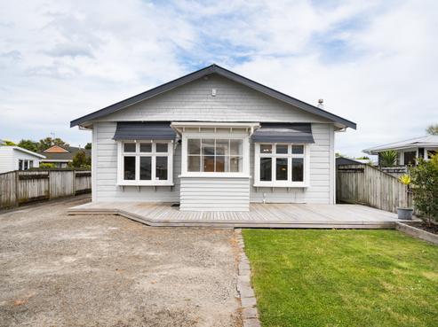 132 Ferguson Street, West End