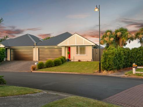 6 Date Crescent, Aidanfield