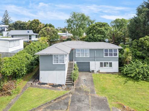 1 Rondorlyn Place, Manurewa
