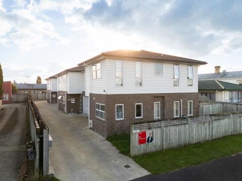 2/12 Blackburn Street, Frankton