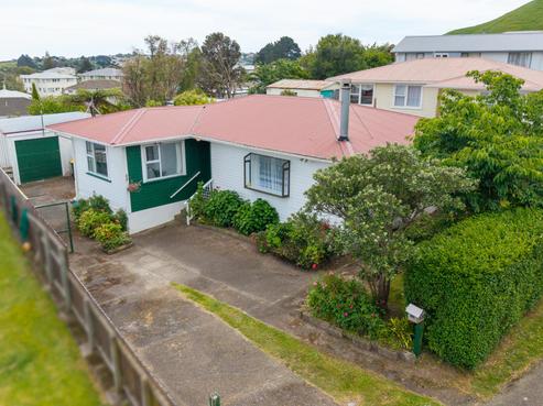 55 Arahura Crescent, Waitangirua