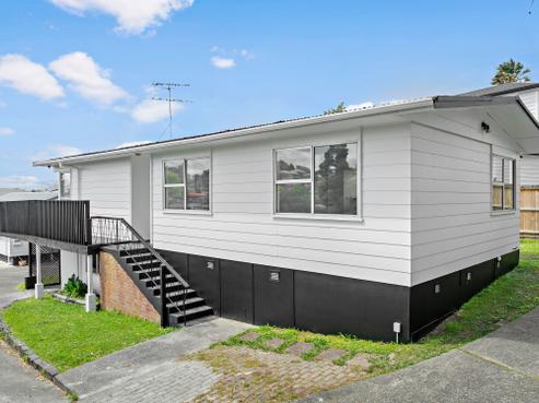 23 Bellringer Road, Massey