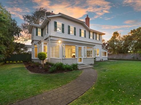11 Jacksons Road, Merivale