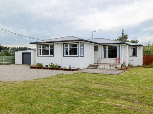 587 Campbell Road, Bunnythorpe