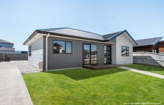 1/16 Tokerau Drive, Rototuna North