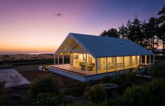 25 Bay End, Rarangi