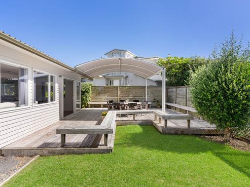 14 Tui Street, Torbay
