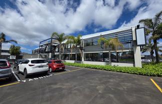 Tidy and professional Mount Wellington office