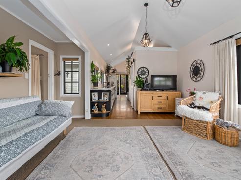 38A Robinson Avenue, Holdens Bay