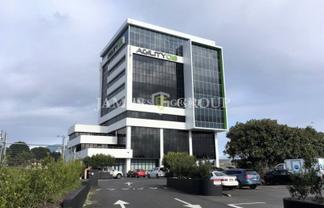 SUNNY 64M² OFFICE WITH FITOUT AND 2 CARPARKS