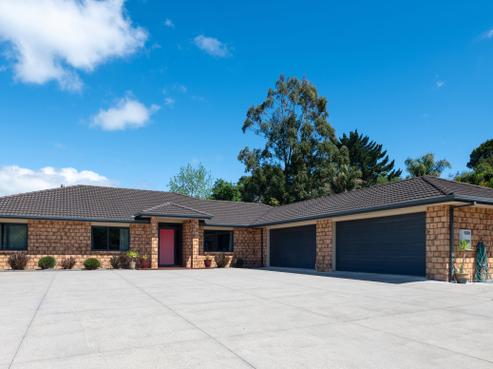 9 Ascot Vale, Tikitere
