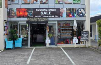 Stunning Retail Showroom in Great Central Location.