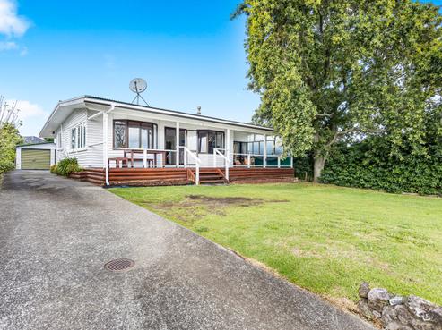 2/42 Kiwi Esplanade, Mangere Bridge