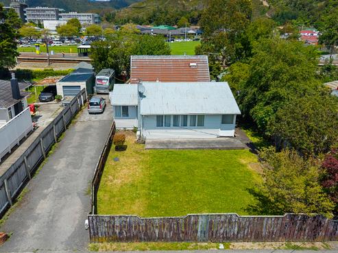 2/25 Marion Street, Silverstream