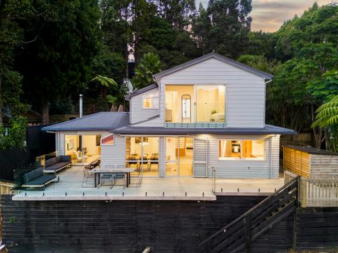 14 Tainui Road, Titirangi