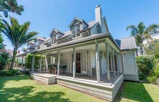 16 Chapel Street, Russell