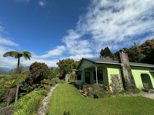 4 Arapito Road, Karamea