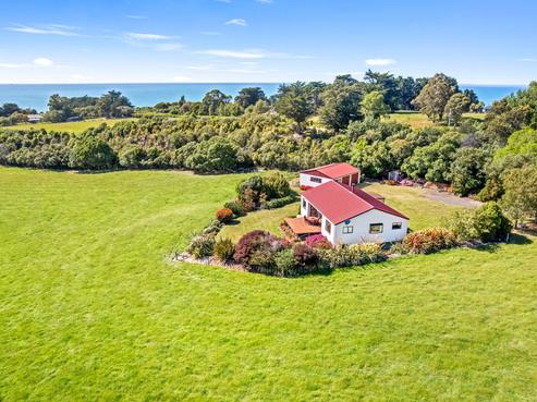 385 Cathedral Road, Domett