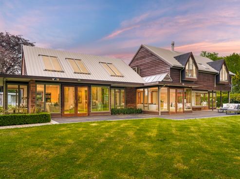 16 Grangewood Lane, Burnside