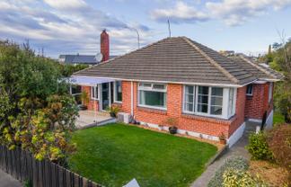 2 Cameron Street, Seaview