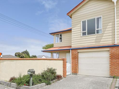 2/146 Derby Street, Westport