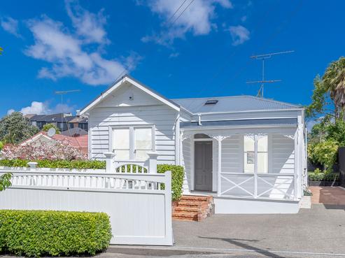 12 Third Avenue, Kingsland