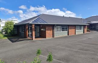 Sunny ground floor offices
