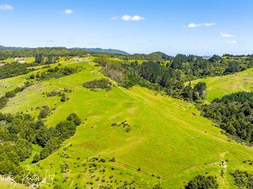 1332 Millbrook Road, Otamatea Surrounds
