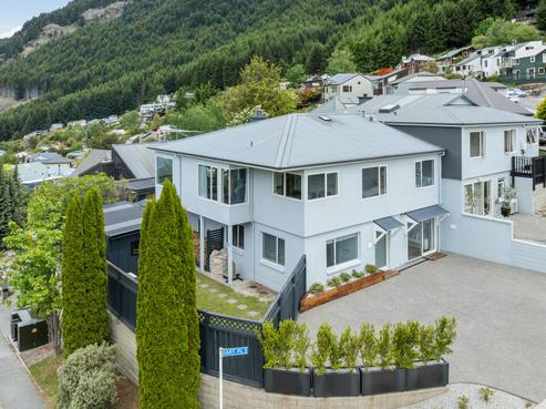 2 Dart Place, Fernhill/Sunshine Bay