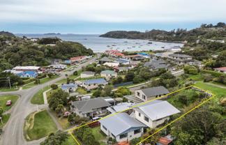 33 Main Road, Stewart Island