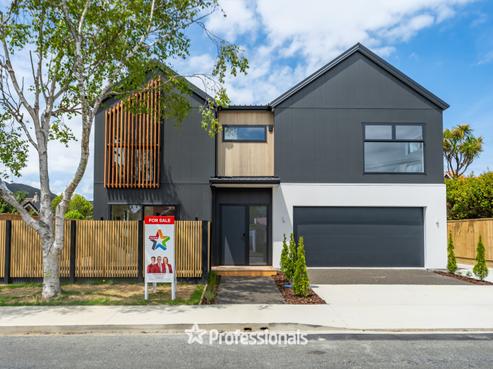 8 Maire Street, Woburn